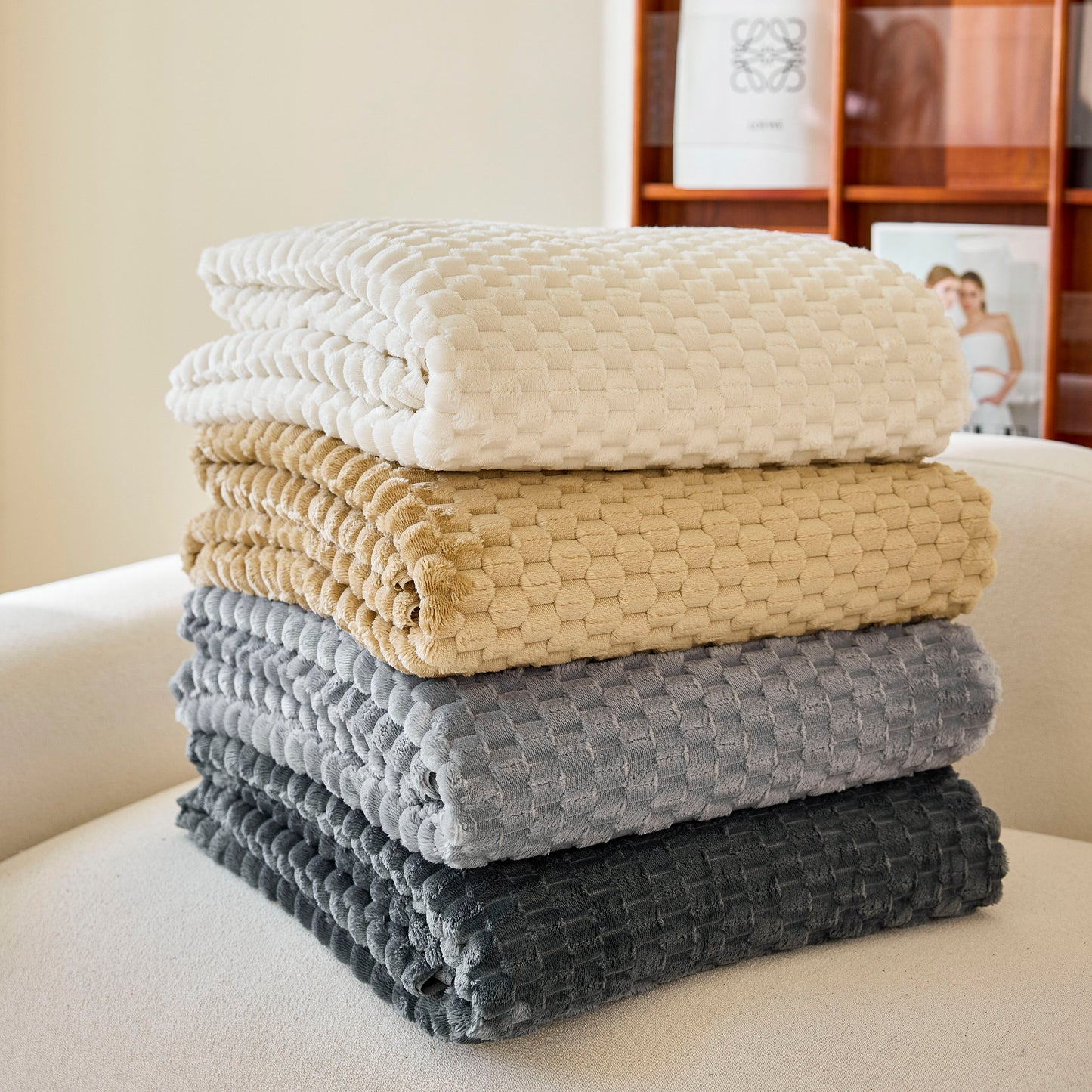 Thick Plush Non-Slip Sofa Throw Cover, Warm Soft Faux Fur Couch Protector for Winter