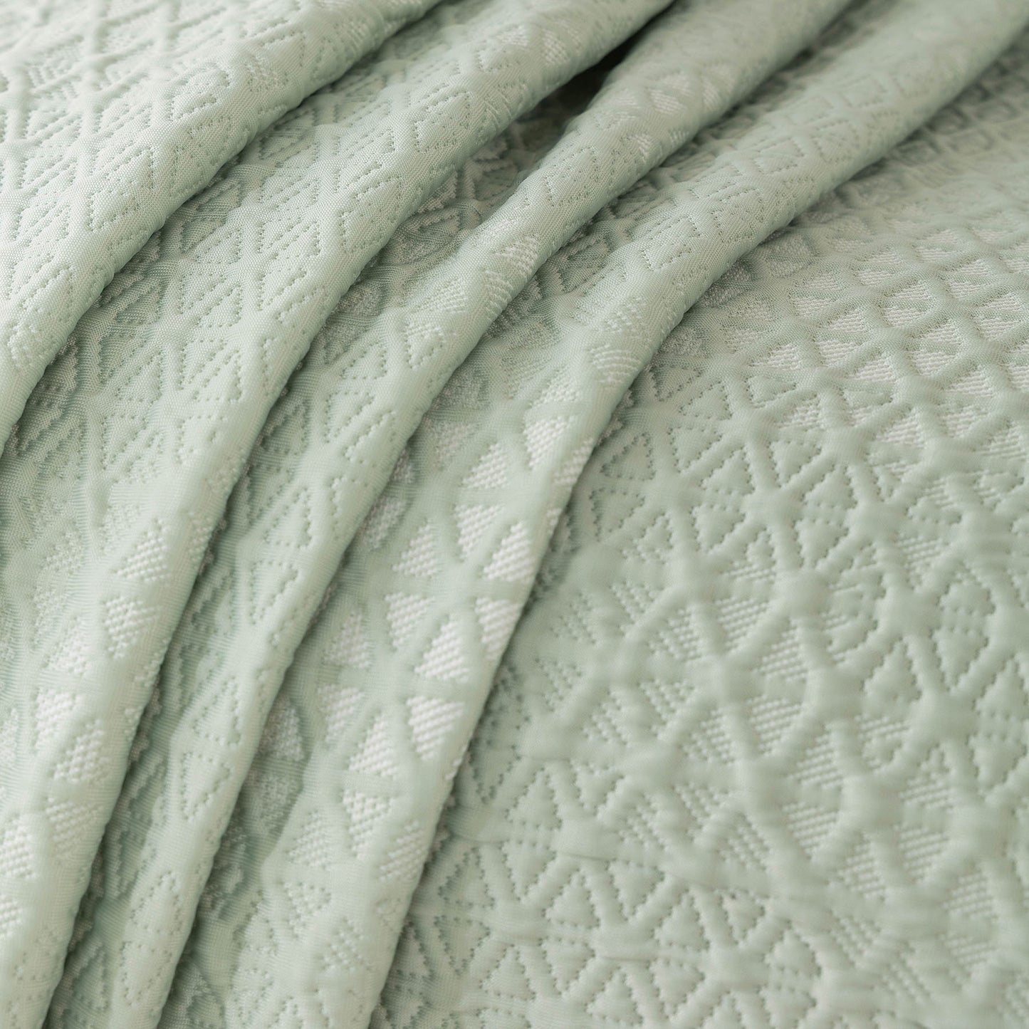 Cooling Ice Silk Sofa Throw Cover, Summer Diamond Textured Furniture Protector Blanket