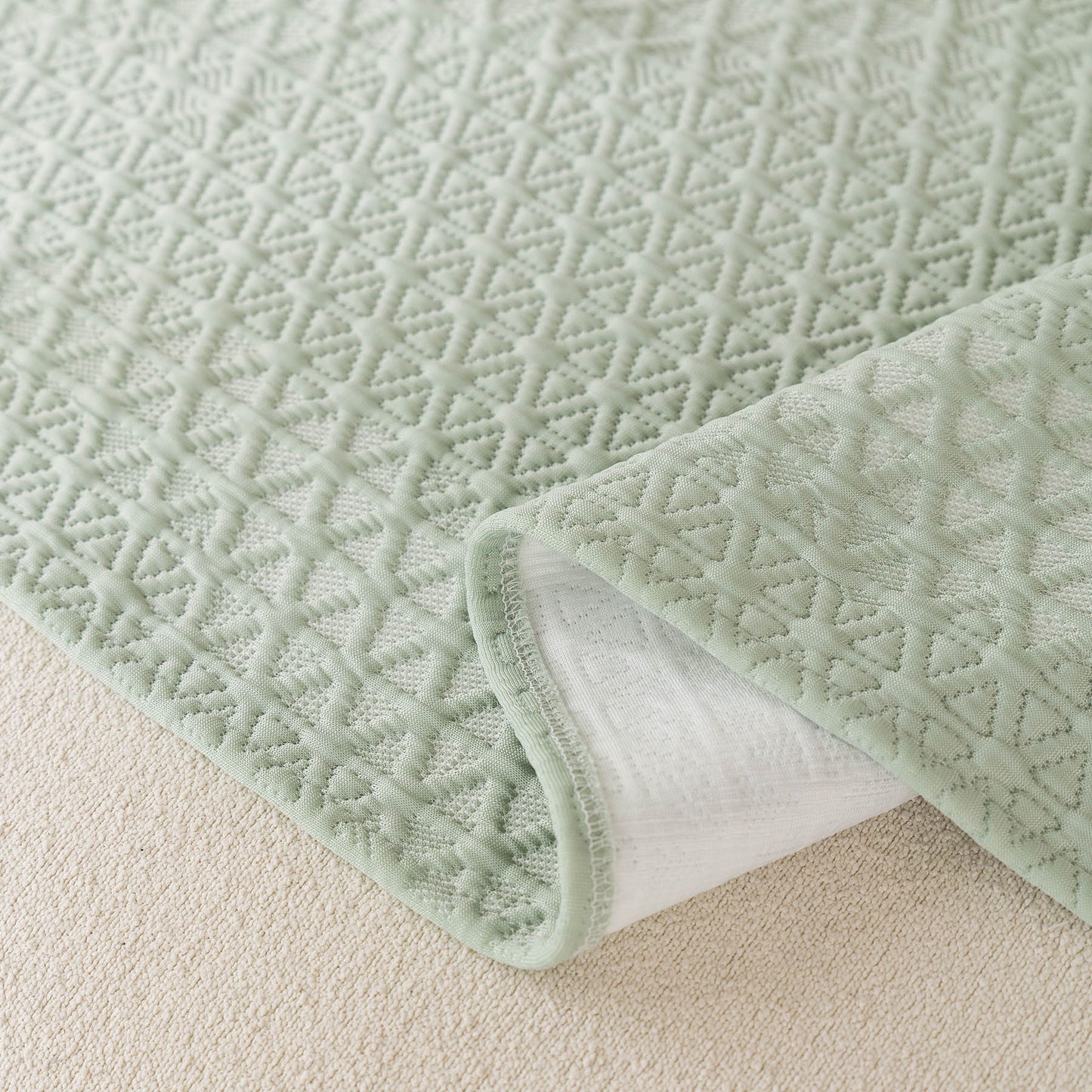 Cooling Ice Silk Sofa Throw Cover, Summer Diamond Textured Furniture Protector Blanket