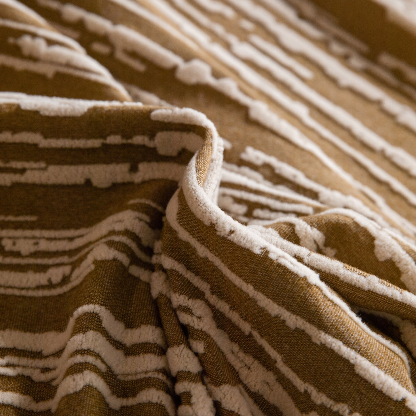 High Stretch Couch Slipcover with Abstract Stripe, Washable Non-Slip Cover for Dogs