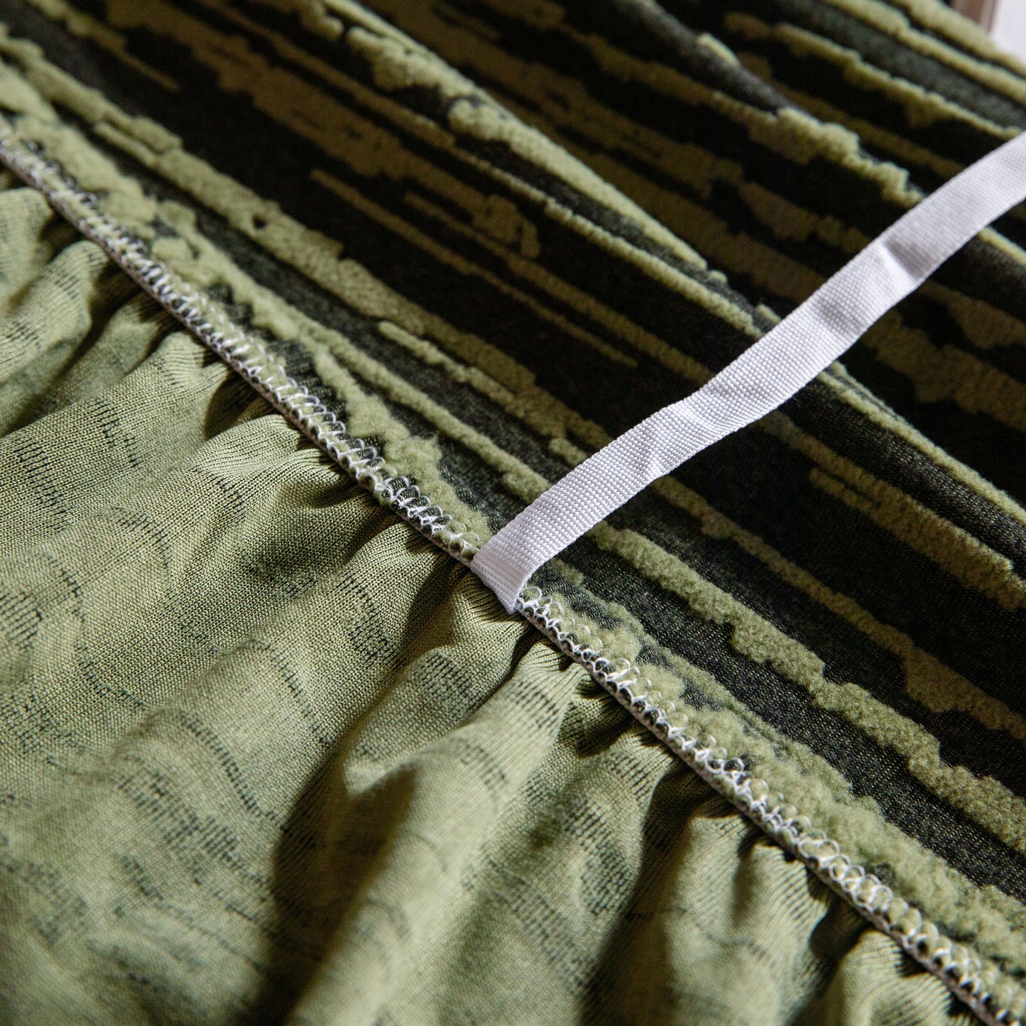 High Stretch Couch Slipcover with Abstract Stripe, Washable Non-Slip Cover for Dogs