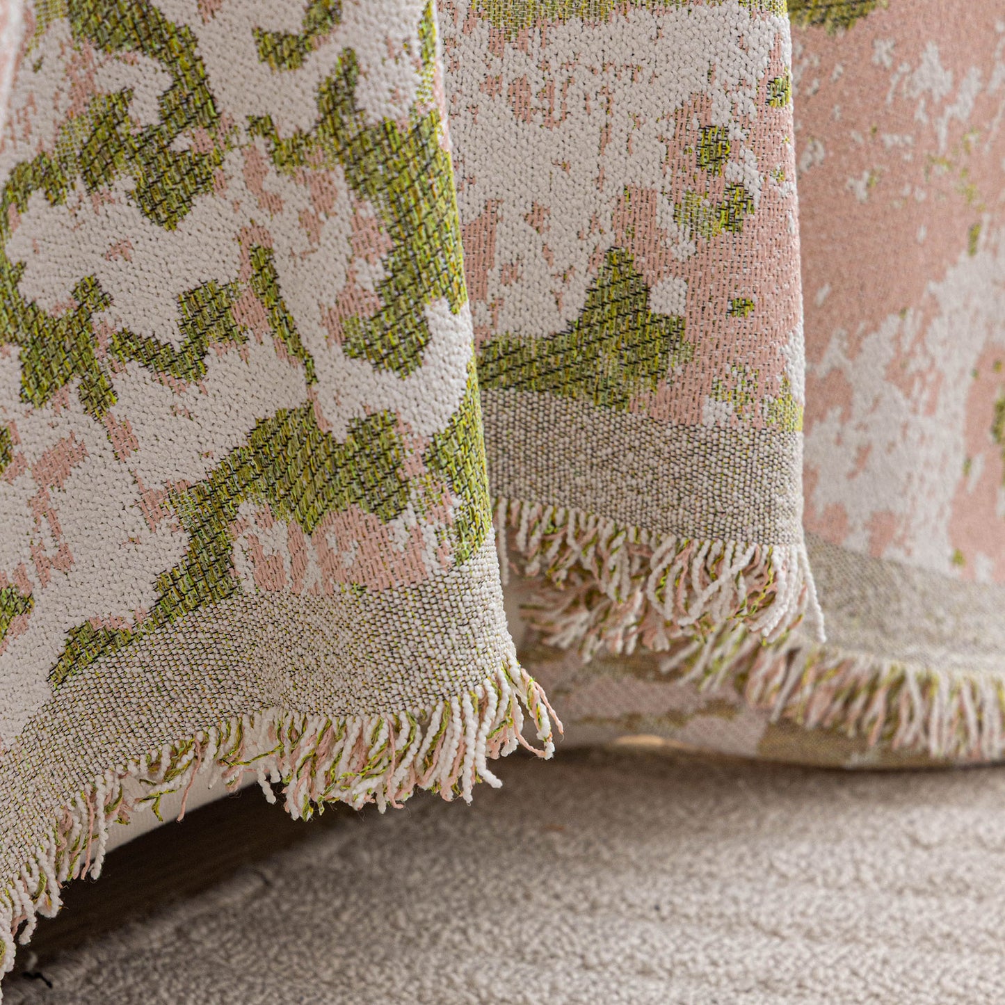 Chenille Throw Blanket Sofa Cover, Abstract Watercolor Couch Cover with Tassel Fringe