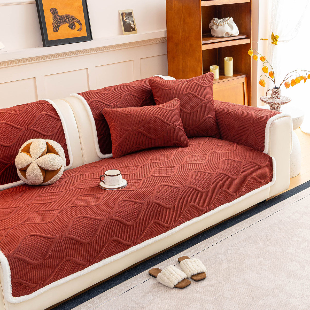 Thickened Crystal Velvet Sofa Cover, Non-Slip Quilted Couch Protector for Pets & Kids