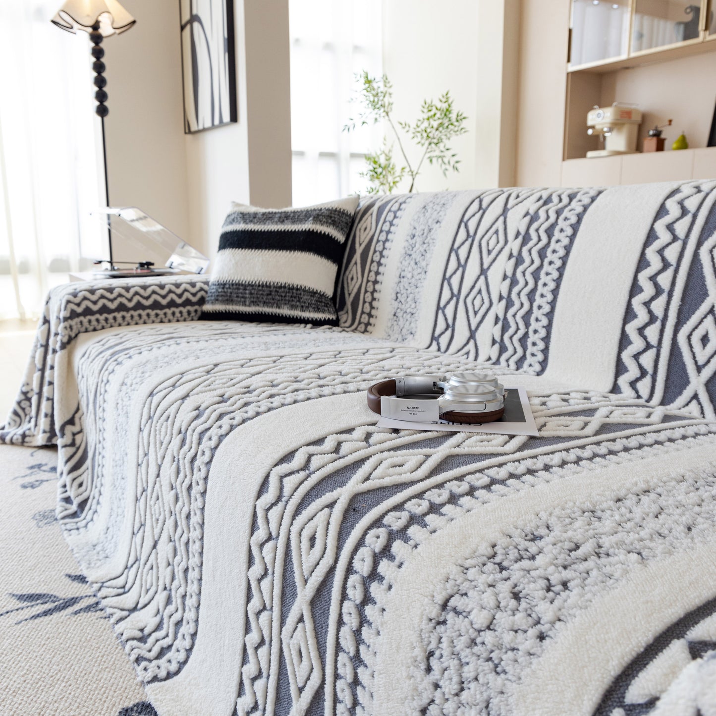 Bohemian Tufted Sofa Cover, Plush Fleece Throw Blanket with 3D Woven Aztec Stripes