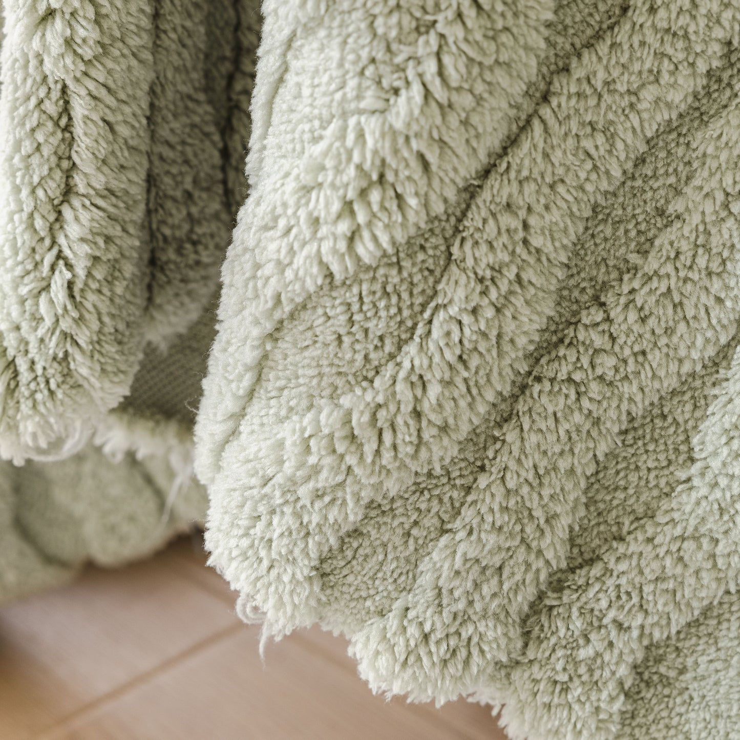 Modern 3D Water Ripple Sofa Cover, Non-Shedding Cream Style Furniture Protector Throw