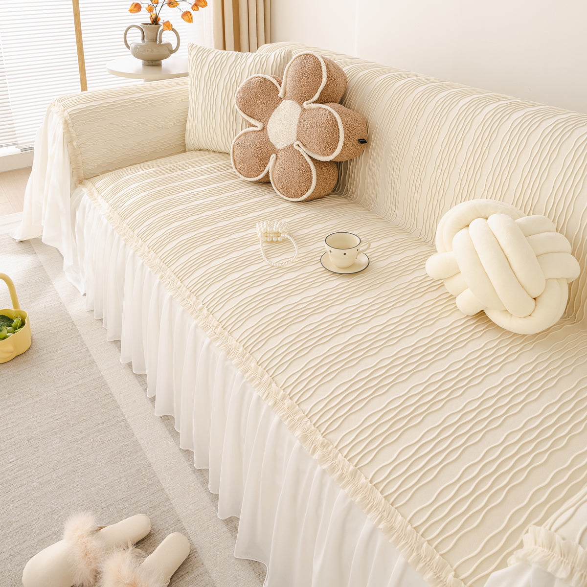 Weiche warme Flanell Couchdecke mit französischem Volant, schöne Möbel – Slipcover KAS™