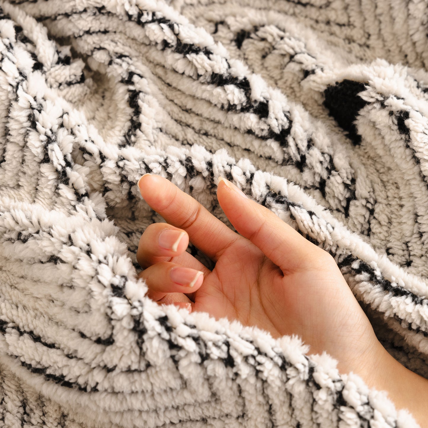 Thick Plush Sofa Cover Throw for Couch, 3D Textured Herringbone Washable Slipcover