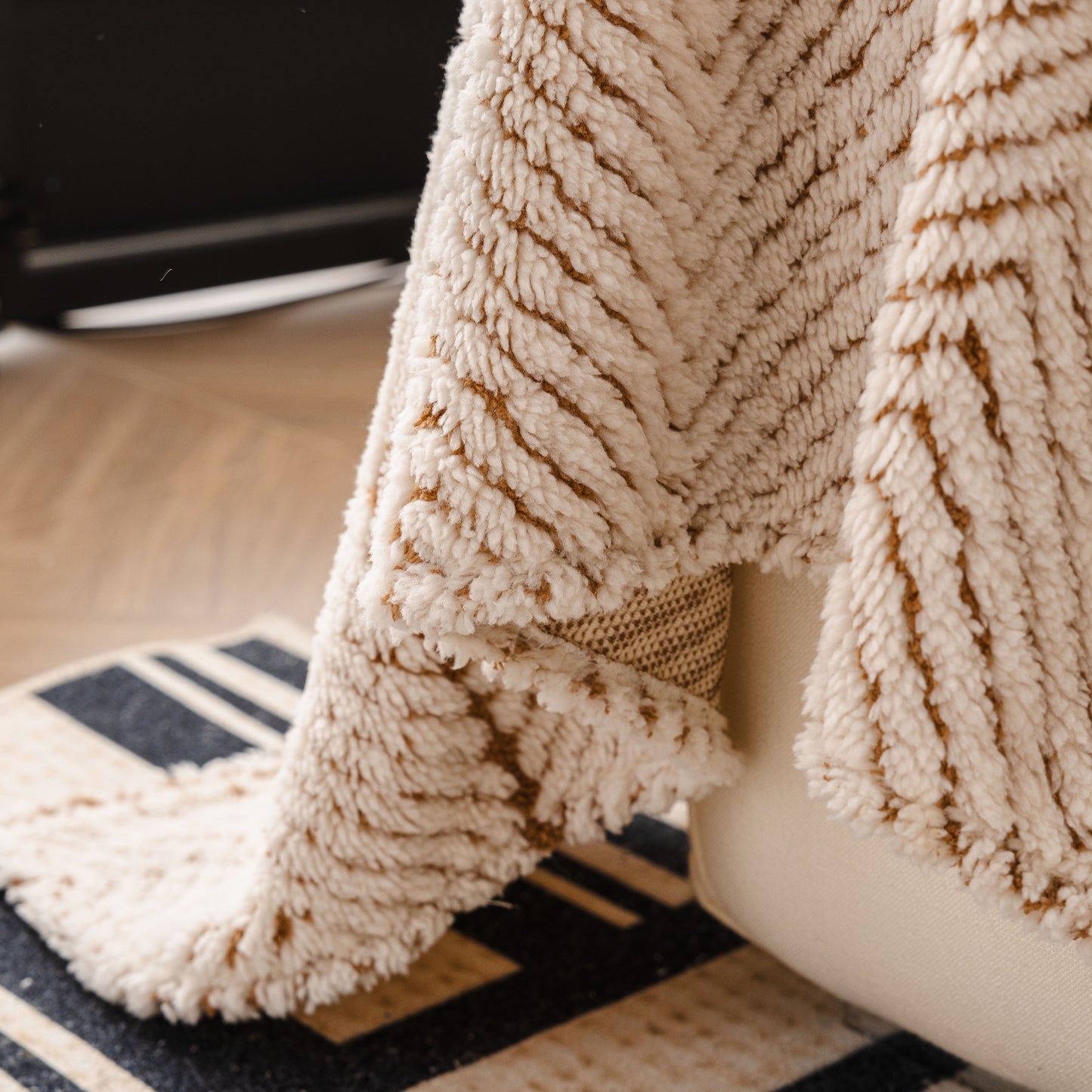 Thick Plush Sofa Cover Throw for Couch, 3D Textured Herringbone Washable Slipcover