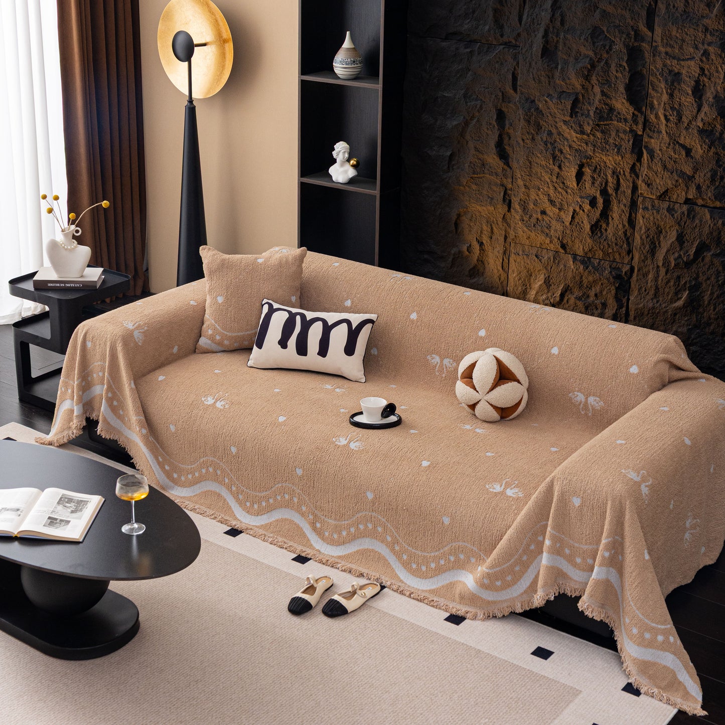 Luxurious Jacquard Couch Cover, Snag-Resistant Pet Friendly Couch Throw with Fringe