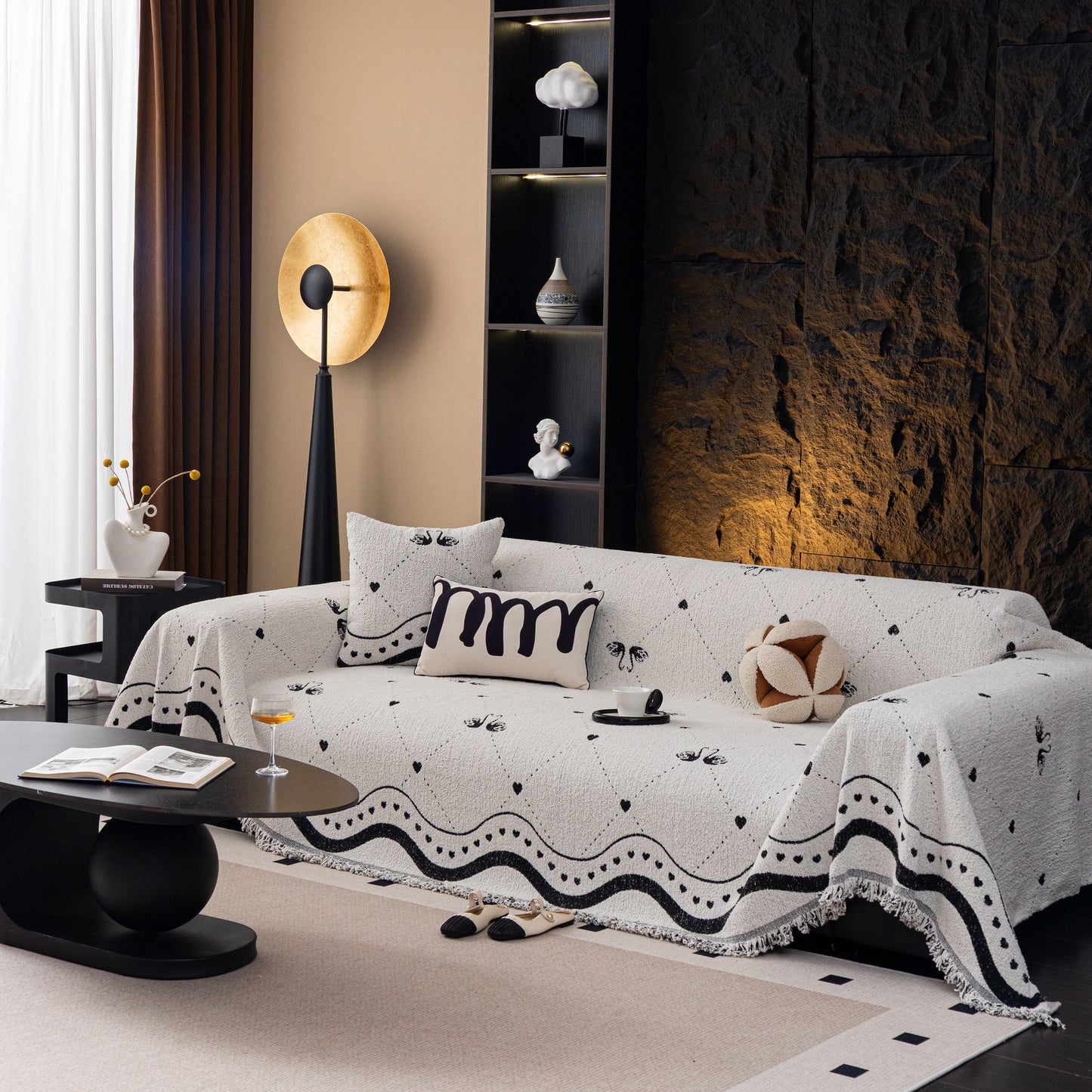 Luxurious Jacquard Couch Cover, Snag-Resistant Pet Friendly Couch Throw with Fringe