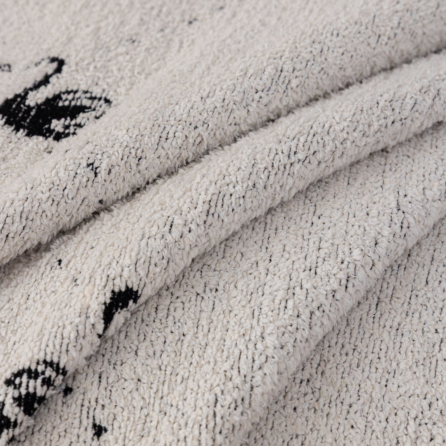 Luxurious Jacquard Couch Cover, Snag-Resistant Pet Friendly Couch Throw with Fringe