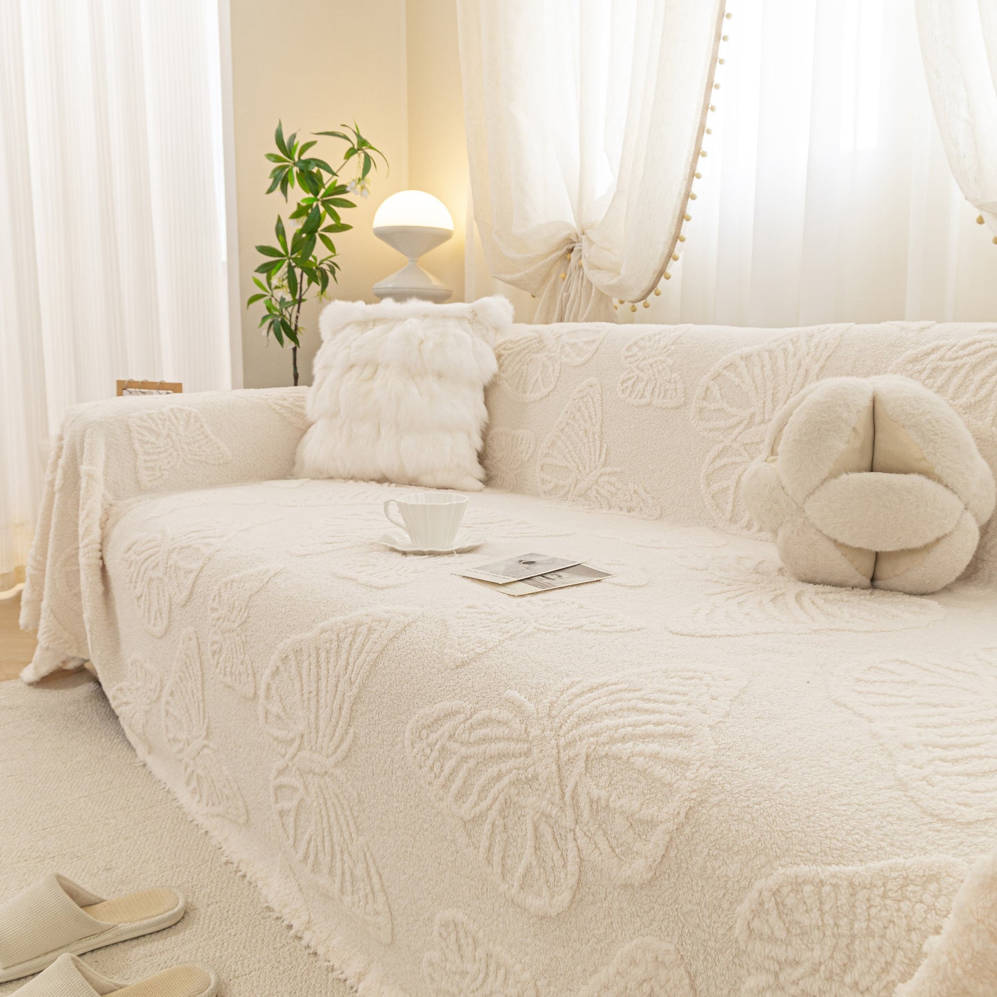 Luxury 3D Butterfly Jacquard Sofa Throw Blanket, Ultra-Soft Plush Fleece Couch Cover