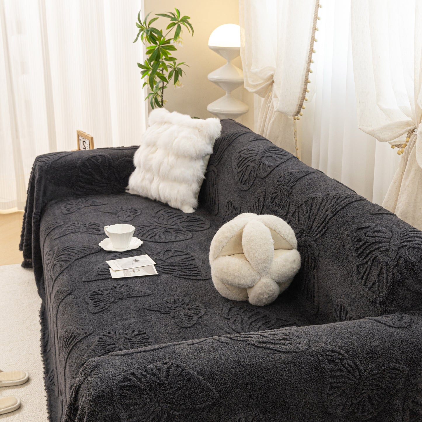 Luxury 3D Butterfly Jacquard Sofa Throw Blanket, Ultra-Soft Plush Fleece Couch Cover