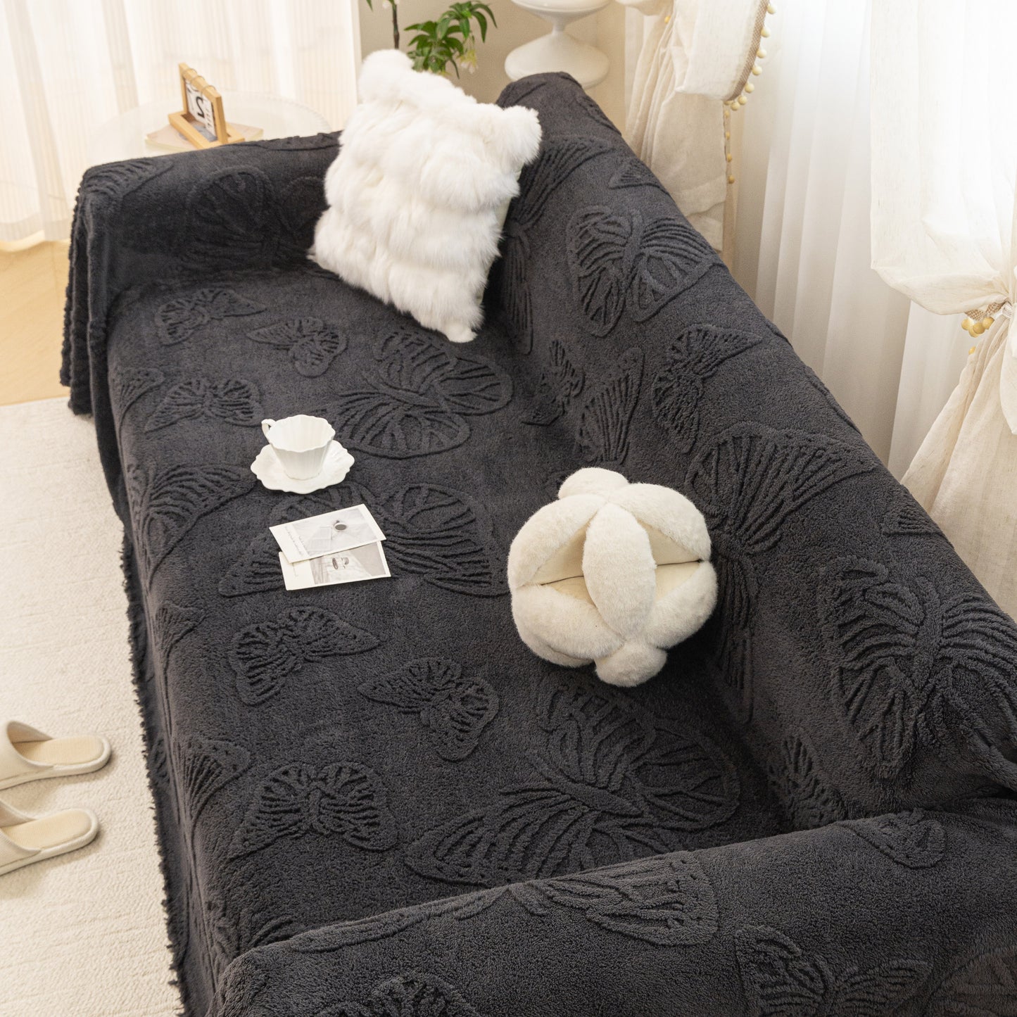 Luxury 3D Butterfly Jacquard Sofa Throw Blanket, Ultra-Soft Plush Fleece Couch Cover