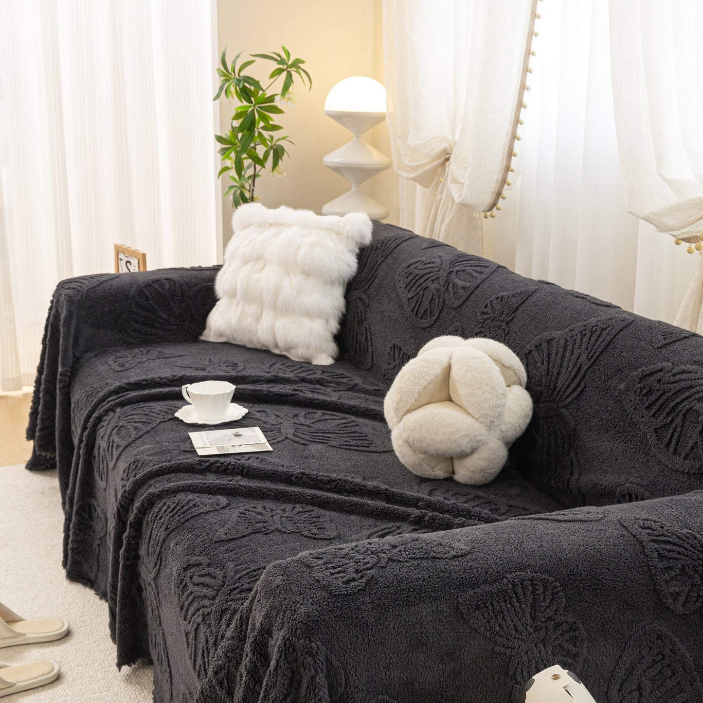 Luxury 3D Butterfly Jacquard Sofa Throw Blanket, Ultra-Soft Plush Fleece Couch Cover