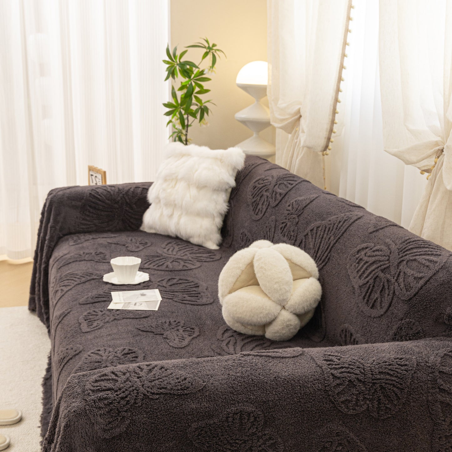 Luxury 3D Butterfly Jacquard Sofa Throw Blanket, Ultra-Soft Plush Fleece Couch Cover