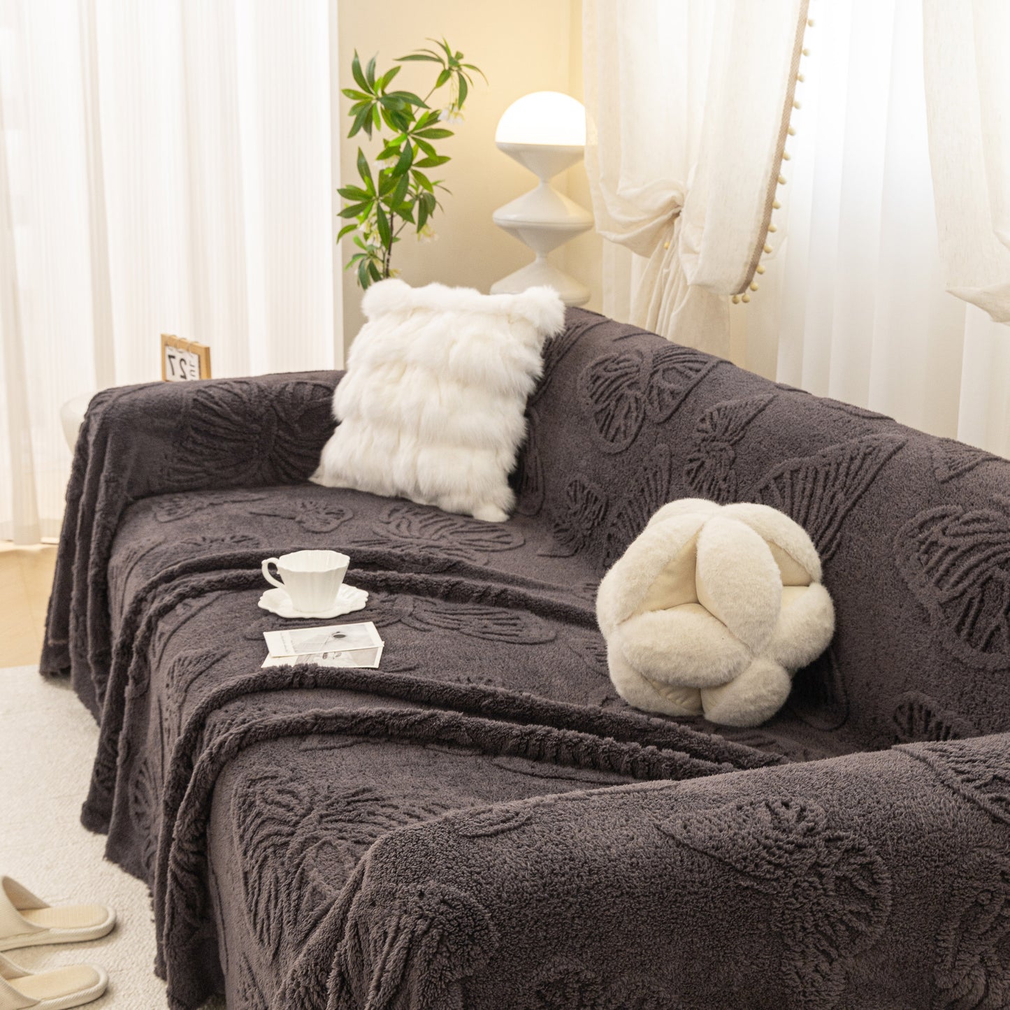 Luxury 3D Butterfly Jacquard Sofa Throw Blanket, Ultra-Soft Plush Fleece Couch Cover