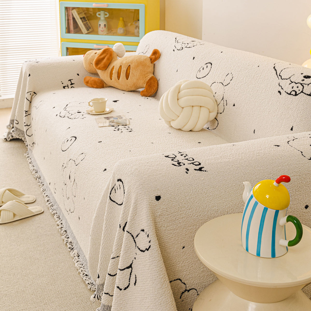 Cute Dog Pattern Plush Sofa Throw Cover, Soft Couch Protector Blanket with Fringe