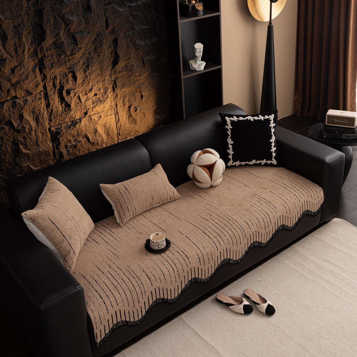 Texturiertes Sofa-Sitzbezug mit Wellenkante – Rutschfest, Waschbarer C – Slipcover KAS™