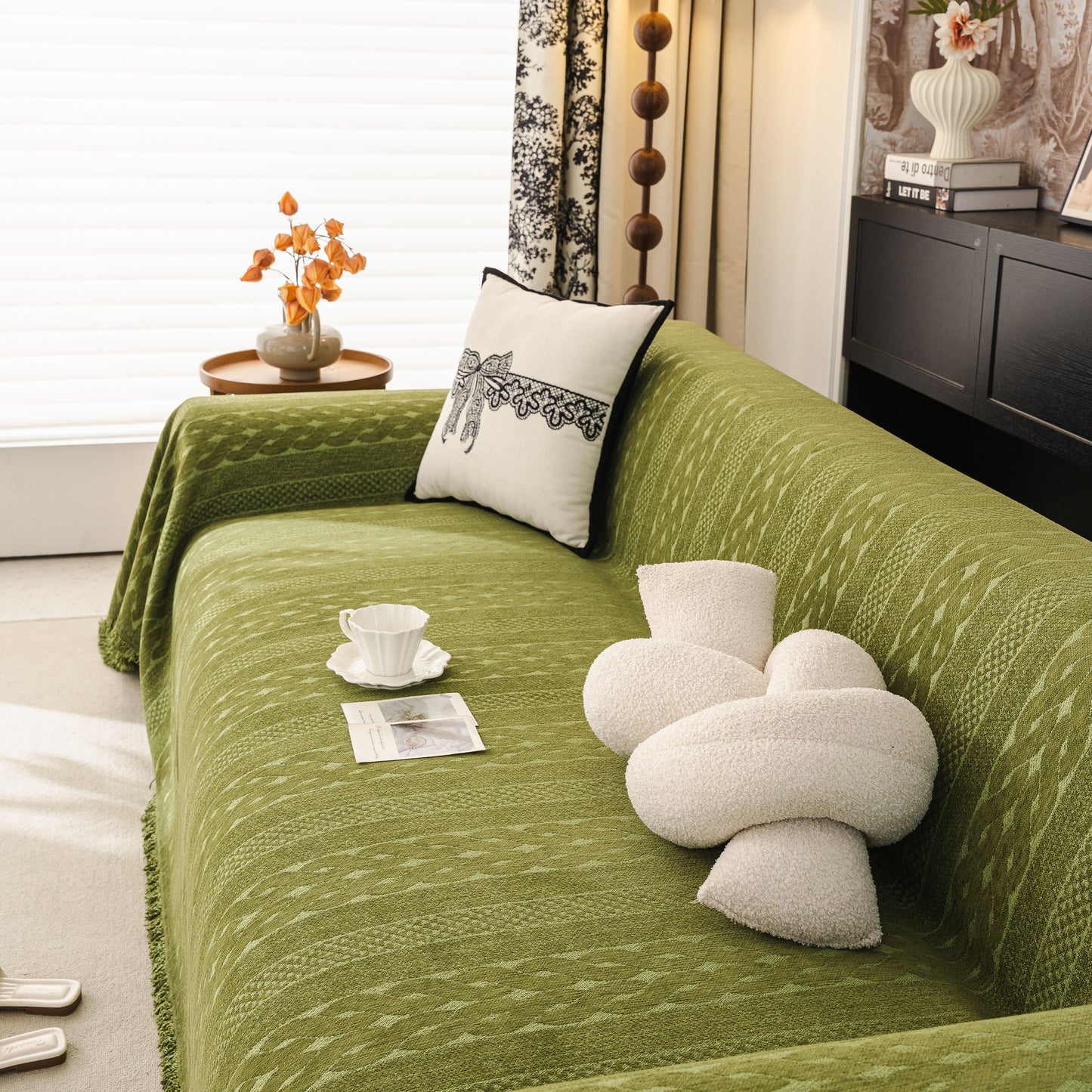 Sofa Cover Blanket Throw with Tassels, Decorative Furniture Protector for Dogs/Pets