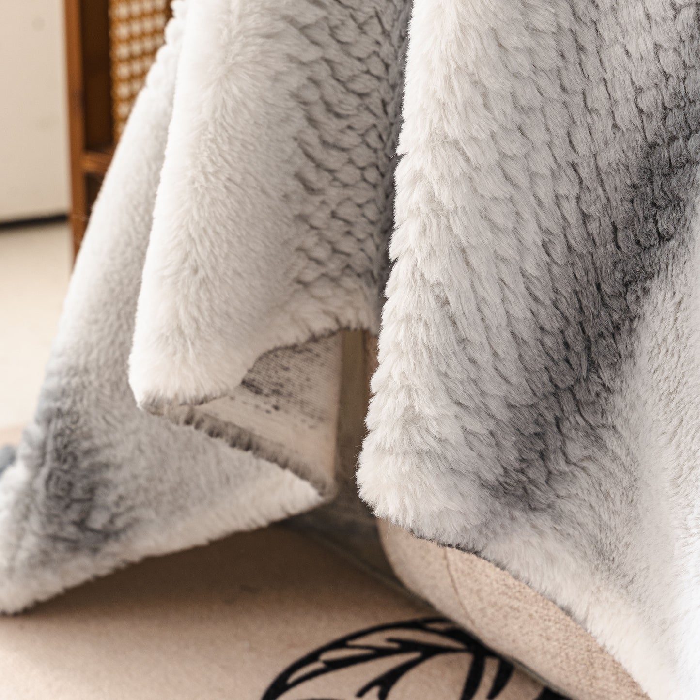 Faux Fur Sofa Cover Washable Furniture Protector for Sectional Warm & Fuzzy Slipcover