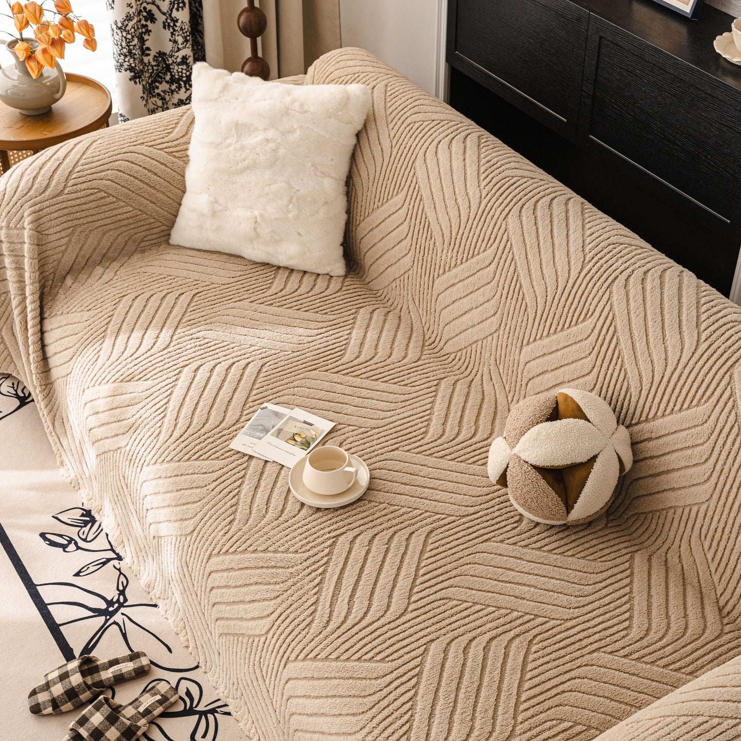 Plush Fleece Washable Sofa Throw Blanket, Soft & Cozy Furniture Protector for Couch