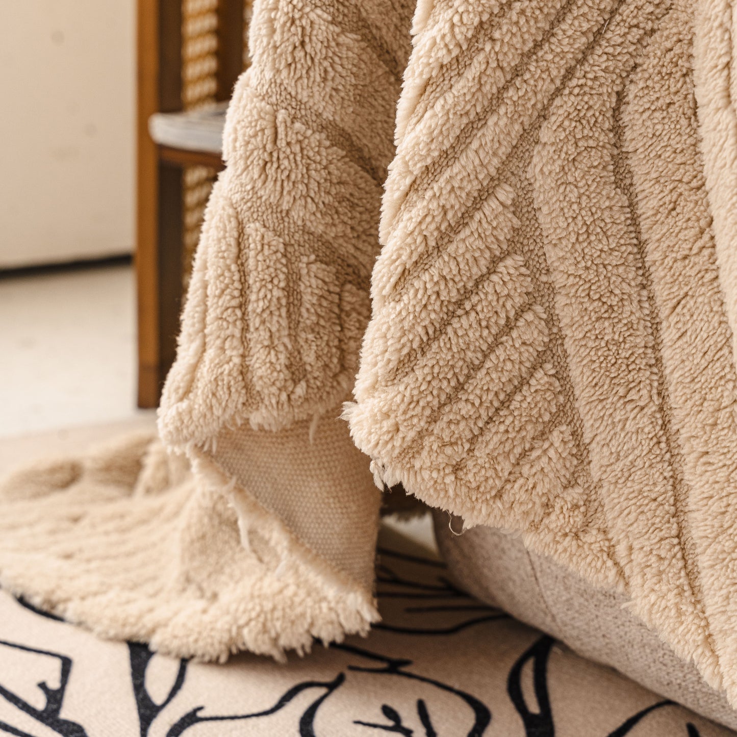 Plush Fleece Washable Sofa Throw Blanket, Soft & Cozy Furniture Protector for Couch