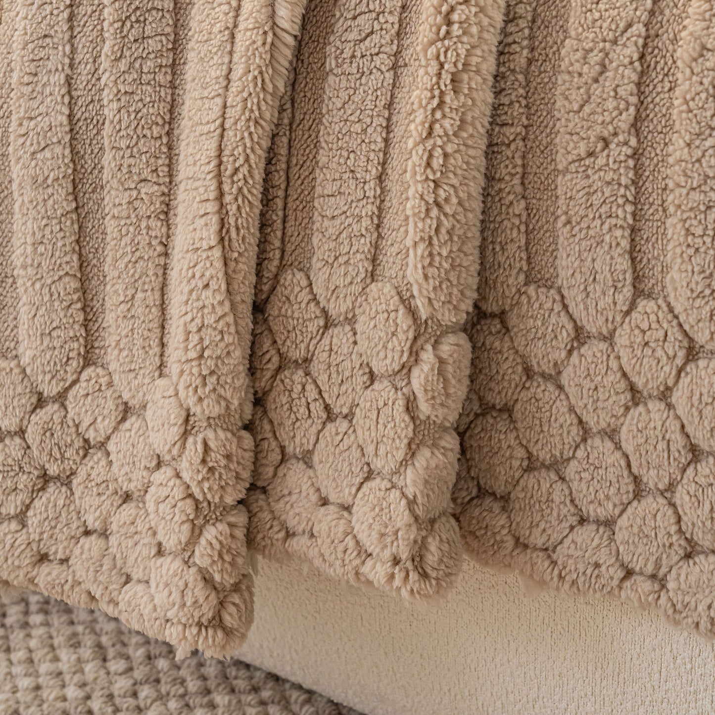 Boho 3D Geometric Throw Blanket for Couch, Luxurious Velvety Plush Fleece Sofa Cover