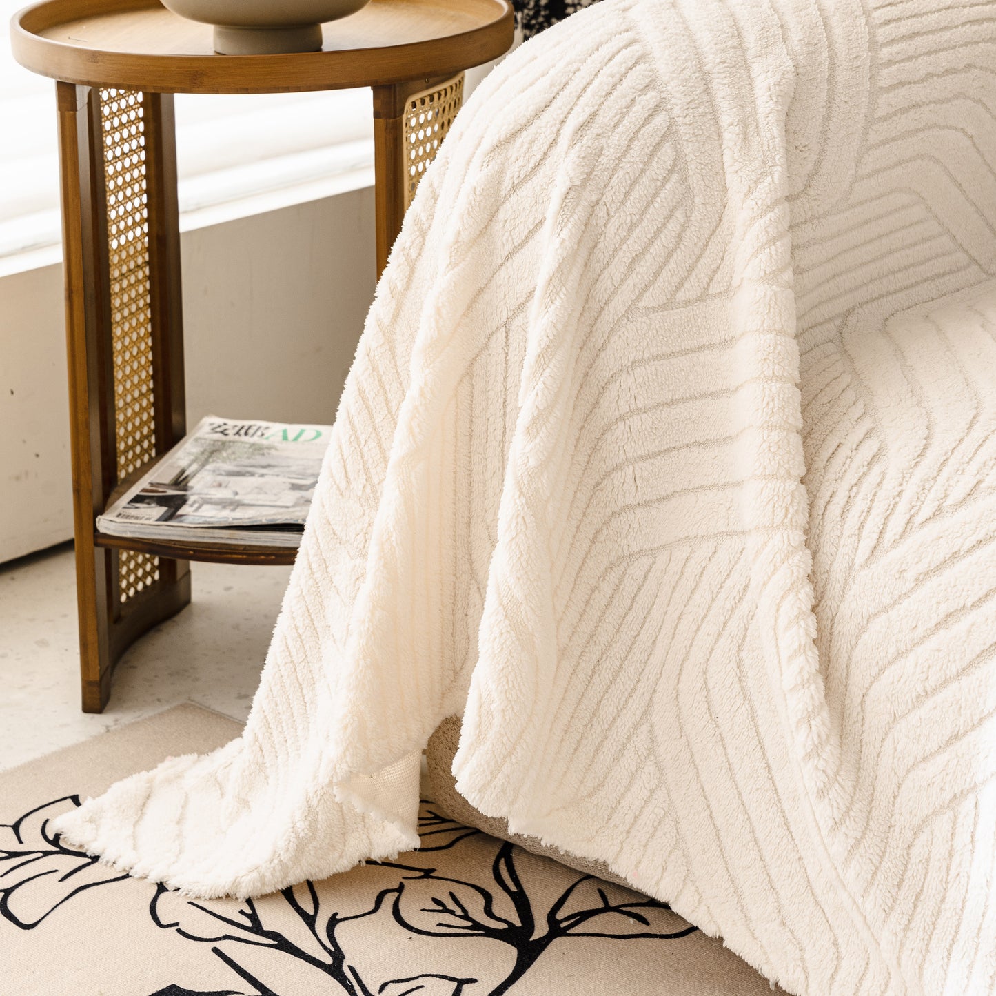 Plush Fleece Washable Sofa Throw Blanket, Soft & Cozy Furniture Protector for Couch