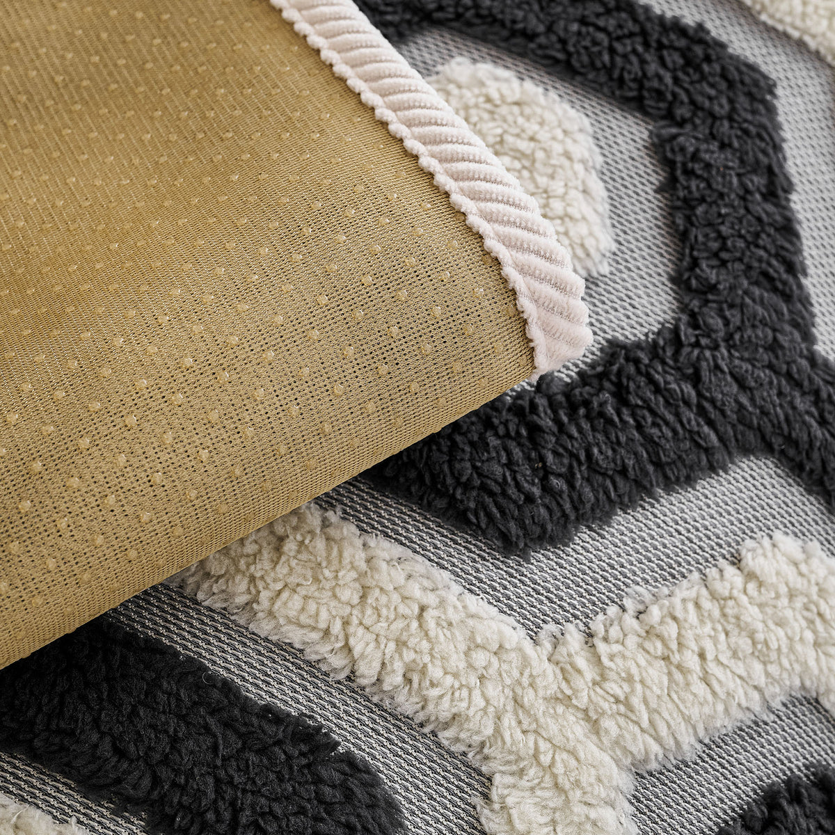 Sherpa Fleece Geometric Sofa Cover, Non-Slip Warm Couch Protector for Pets & Kids