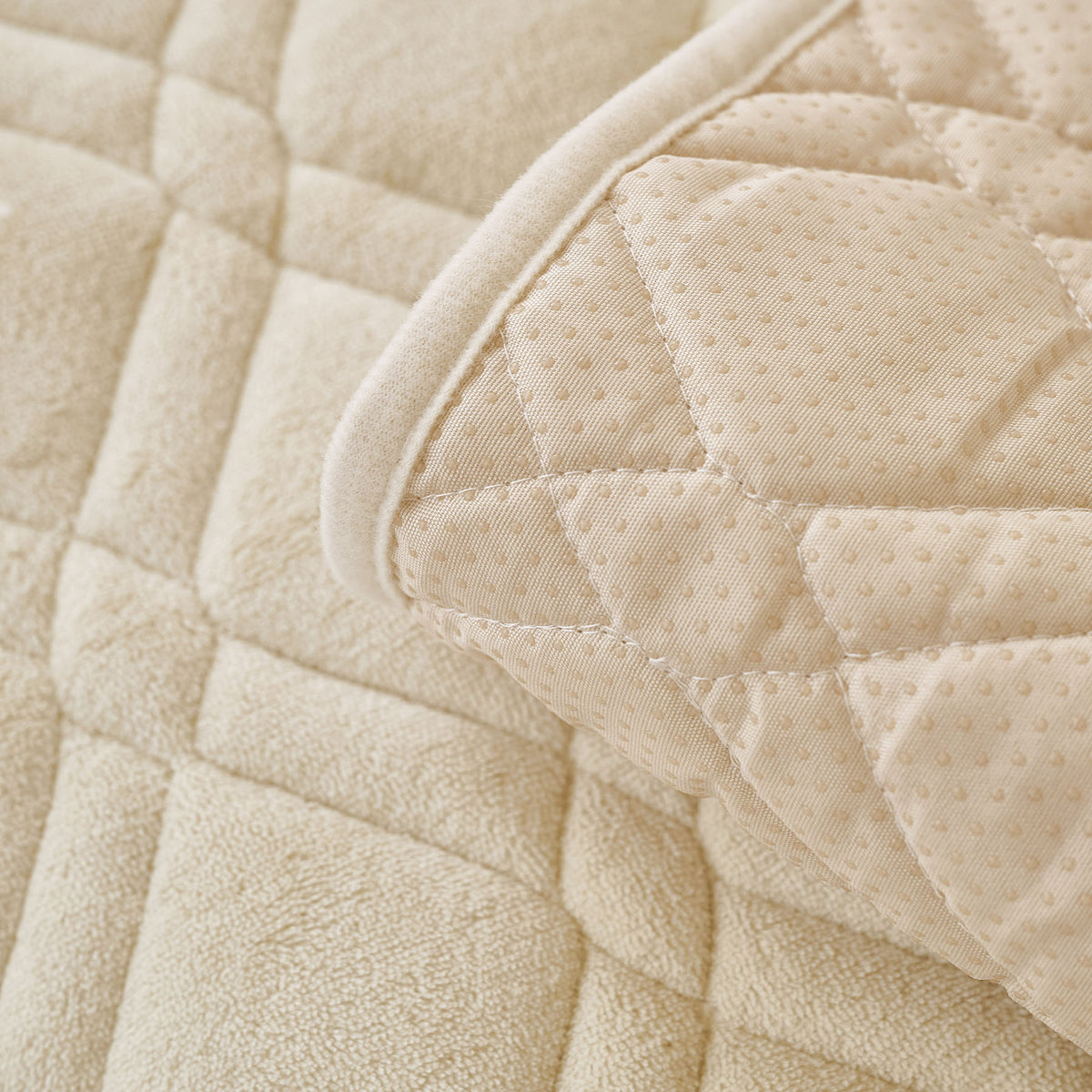 Plush Geometric Quilted Sofa Cover, Non-Slip Padded Couch Protector for Pets & Kids
