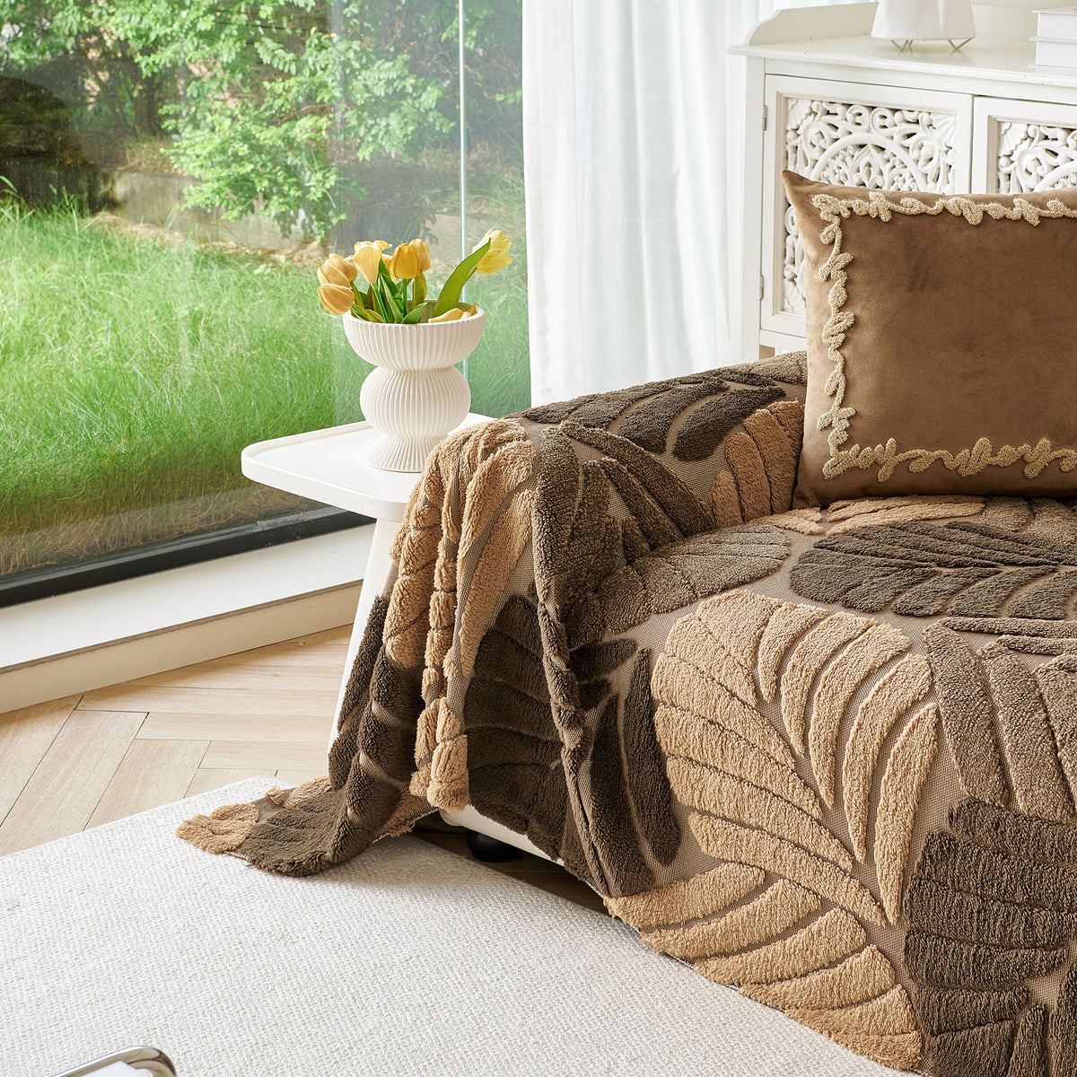 Plush Fleece Leaf Pattern Sofa Throw Cover, Soft Couch Protector Couch Cover Blanket