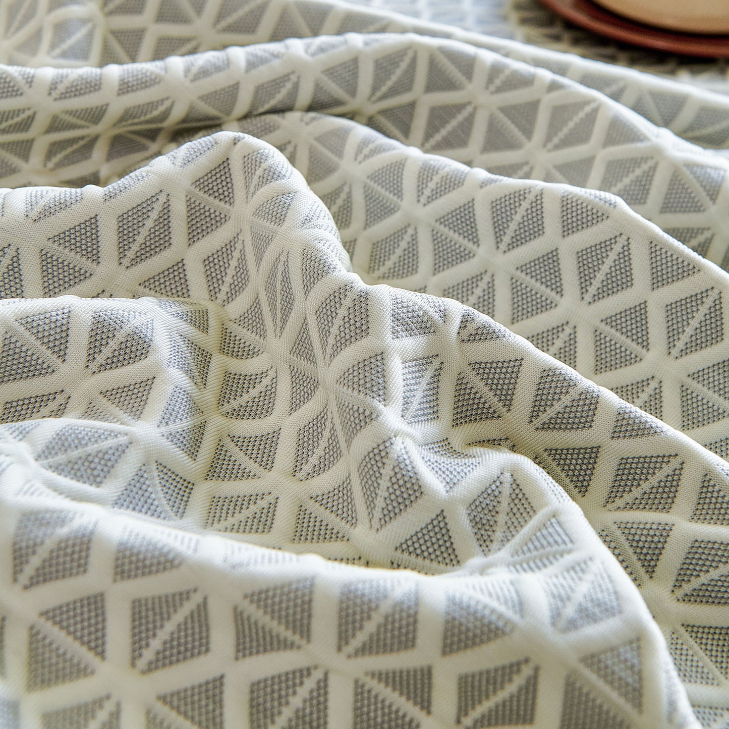 Fresh Geometric Sofa Throw Cover, Modern Textured Breathable Couch Protector Blanket