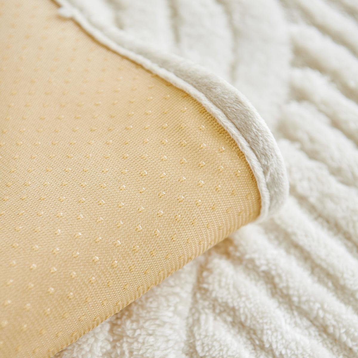 Luxury Plush Non-Slip Sofa Covers, Soft Fuzzy Embossed Sofa Topper & Seat Covers