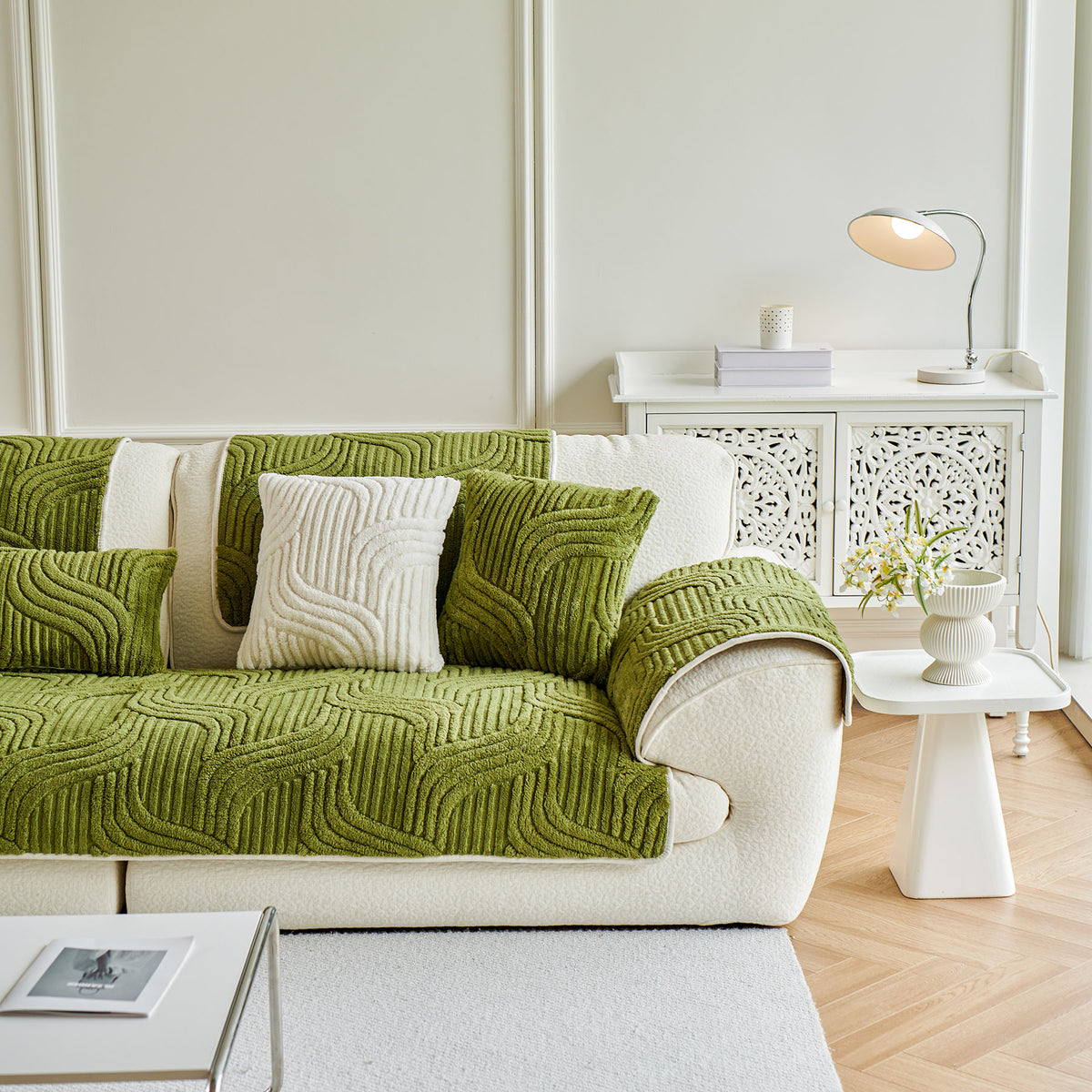 Luxury Plush Non-Slip Sofa Covers, Soft Fuzzy Embossed Sofa Topper & Seat Covers