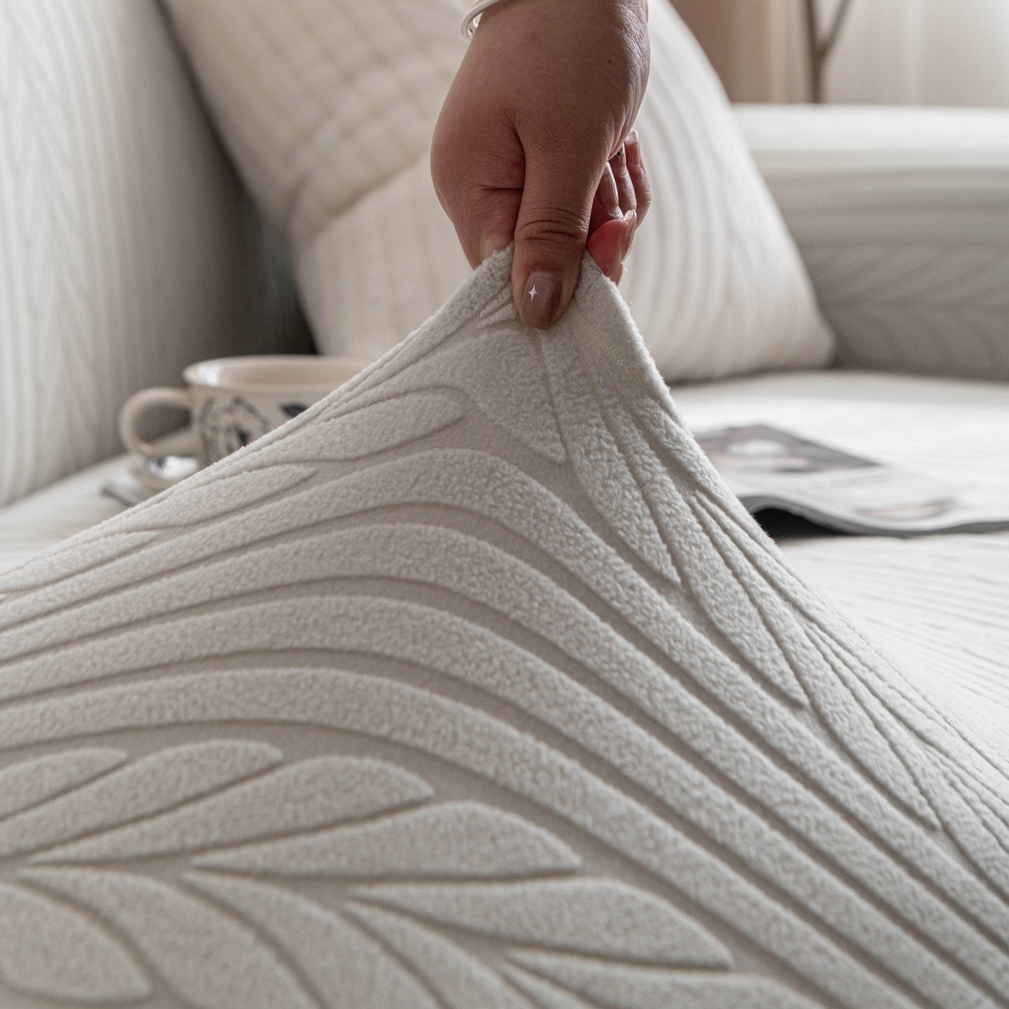 Plush Fleece Sofa Slipcover with 3D Wheat Pattern, Cozy High-Stretch Couch Cover